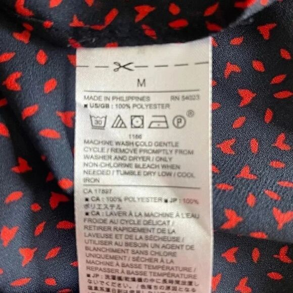 Banana Republic Navy Red Hearts Novelty Print Short Sleeves Crewneck Flowy Light - Picture 9 of 11